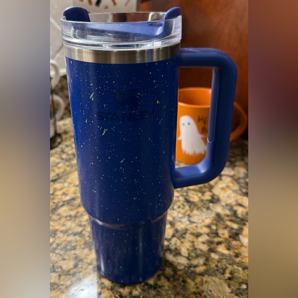 Stanley- 30 oz Color- Blue Speckle